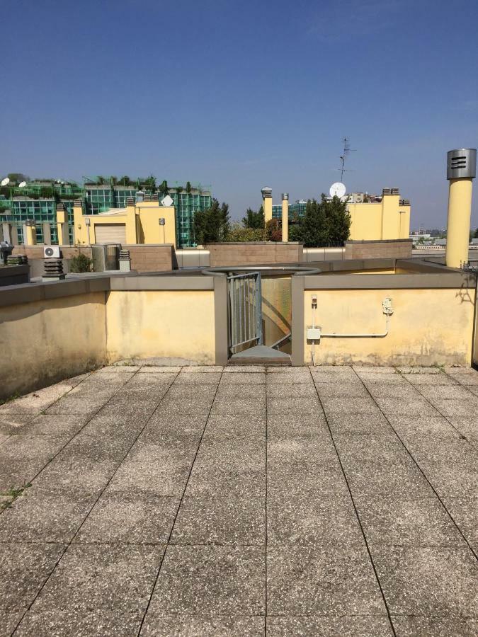 Villa Cozy Penthouse San Donato Milanese Exterior foto
