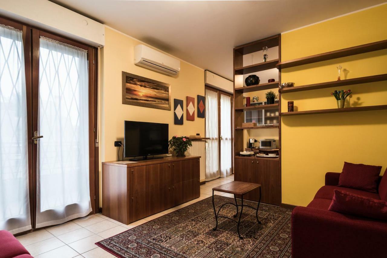 Villa Cozy Penthouse San Donato Milanese Exterior foto